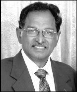 Photograph from page 4 of Angaheenula Aunnathyam