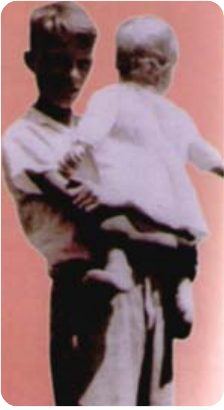 Photograph from page 59 of Navayuga Sainukulu