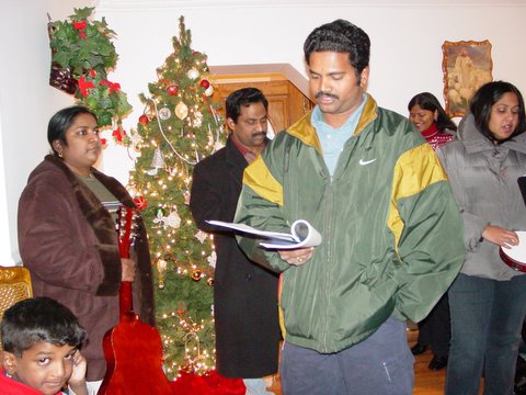 2005 Christmas Carols Pictures — photo 6 of 178
