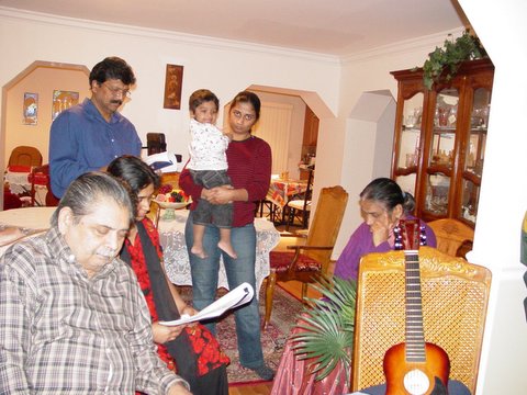 2005 Christmas Carols Pictures — photo 10 of 178