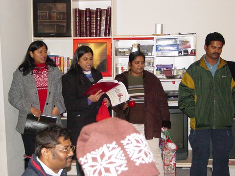 2005 Christmas Carols Pictures — photo 18 of 178