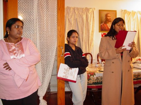 2005 Christmas Carols Pictures — photo 33 of 178
