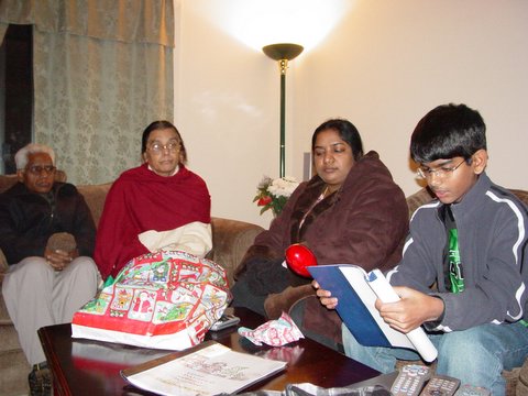 2005 Christmas Carols Pictures — photo 37 of 178