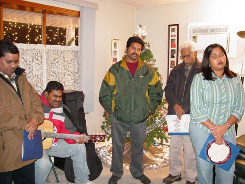 2005 Christmas Carols Pictures — photo 44 of 178
