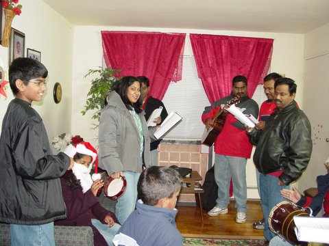 2005 Christmas Carols Pictures — photo 47 of 178