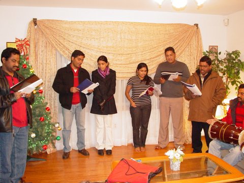 2005 Christmas Carols Pictures — photo 51 of 178