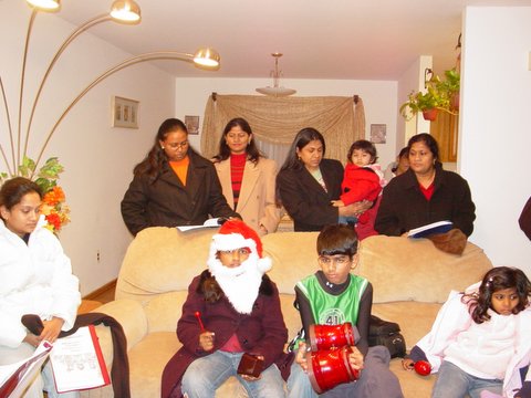 2005 Christmas Carols Pictures — photo 53 of 178