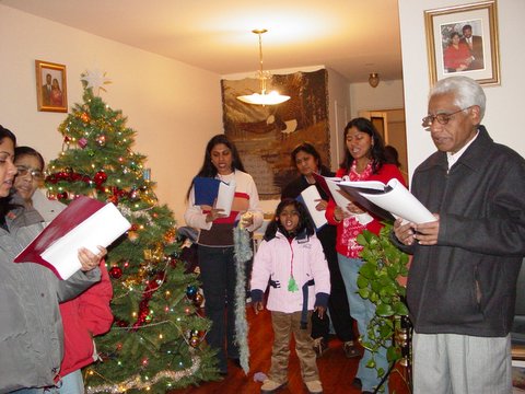 2005 Christmas Carols Pictures — photo 111 of 178
