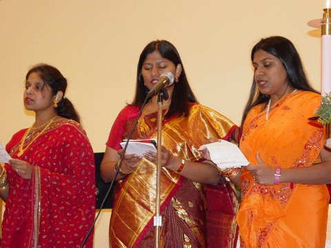 2005 Christmas Service Pictures — photo 22 of 154