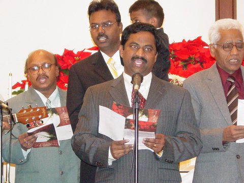 2005 Christmas Service Pictures — photo 26 of 154